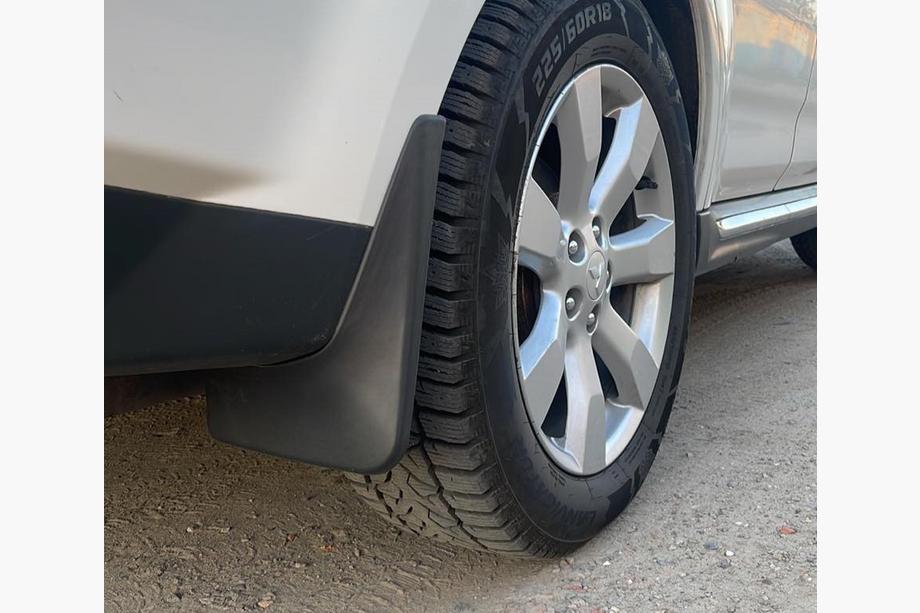 Mitsubishi Outlander 2006–2012 Blatniki Premium za širok prag (4 kos) Image