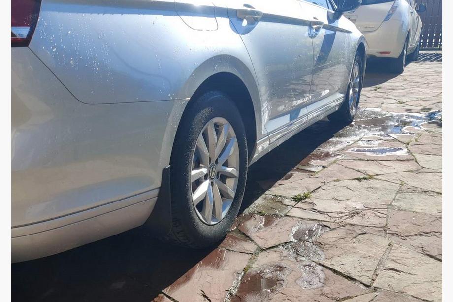 Volkswagen Passat B8 2015–2023 Blatne zavesice Premium 2019-2023 SD/SW (EU, 4 kos) Fotografija 3