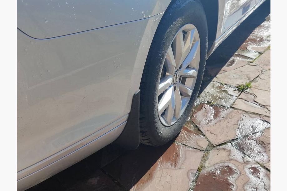 Volkswagen Passat B8 2015–2023 Blatne zavesice Premium 2019-2023 SD/SW (EU, 4 kos) Fotografija 1