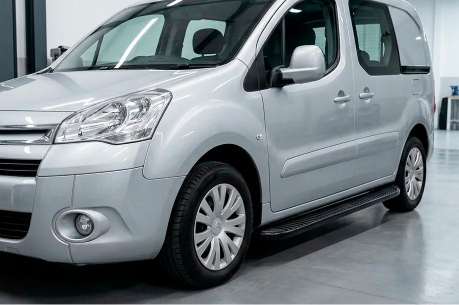 Peugeot Partner Tepee 2008–2018 Stranski pragovi Tayga Black (2 kosa, aluminij) Image