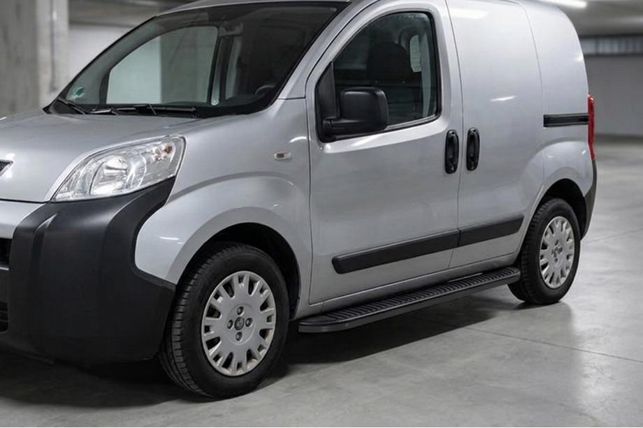 Peugeot Bipper 2008–2017 Stranski pragovi Tayga Black (2 kosa, aluminij) Image