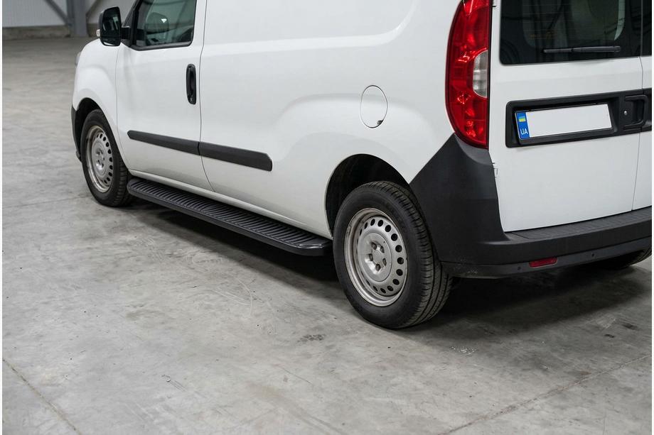 Opel Combo 2012–2018 Stranski pragovi Tayga Black (2 kosa, aluminij) Image