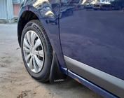 Dacia Sandero 2007–2013 Sprednje blatne zavesice (2 kos.) fotografija 3