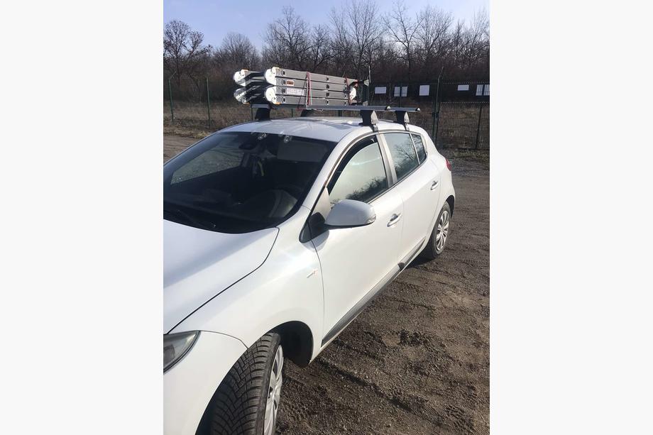 Renault Megane III 2009–2016 Prečke za gladko streho (2 kos, Asaf V4) Fotografija 3