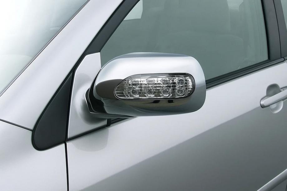 Toyota Corolla 2002–2007 Kromirani pokrovi ogledal za LED (2002-2005, 2 kos, plastika) Image