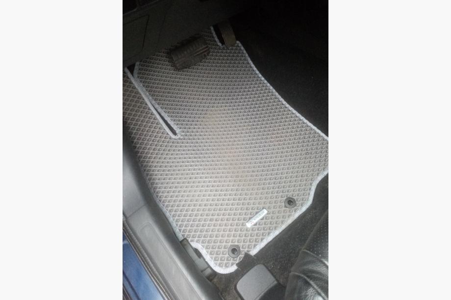 Mitsubishi Outlander 2012–2021 EVA avto preproge (sive) Image