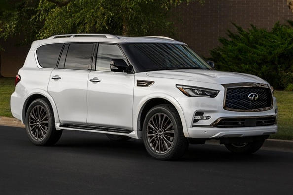 Infiniti QX80, paradni SUV, je dobil posodobitev
