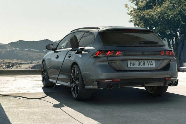 Peugeot pripravlja zmogljivejšo različico hibrida 508 PSE Fotografija 2