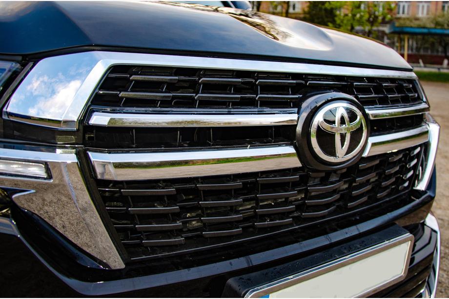 Toyota Land Cruiser 200 2007–2021 Komplet bodykita 2016-2021 (Executive 2021) Fotografija 16