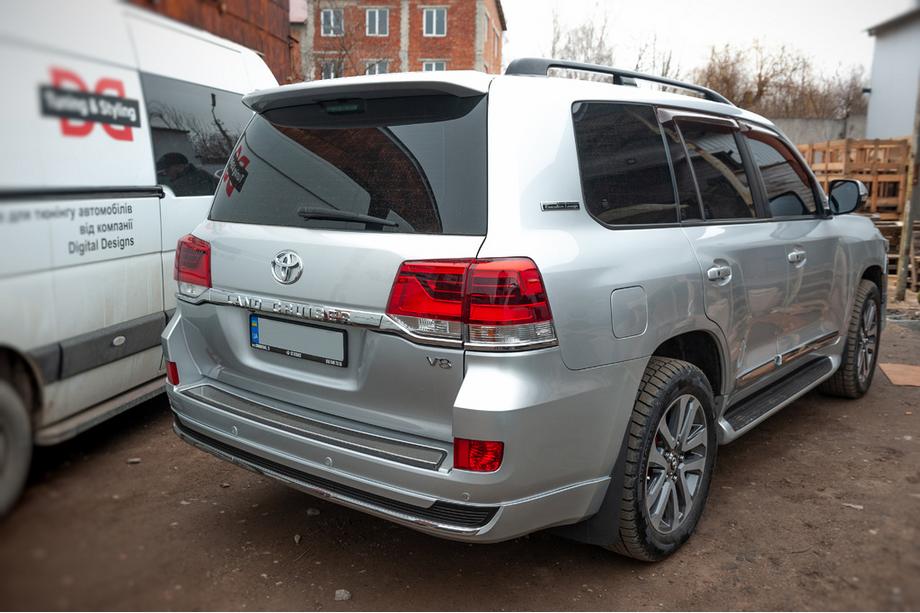 Toyota Land Cruiser 200 2007–2021 Komplet bodykita 2016-2021 (Executive 2021) Fotografija 7