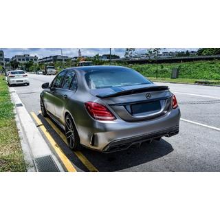 Komplet bodykita s polnim zadnjim odbijačem (dizajn Black Mamba C63GT) fotografija 4