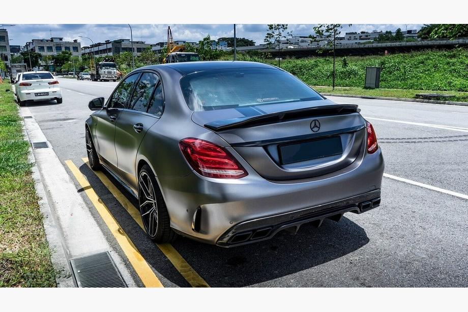 Mercedes C-class W205 2014–2021 Komplet bodykita s polnim zadnjim odbijačem (dizajn Black Mamba C63GT) Fotografija 4