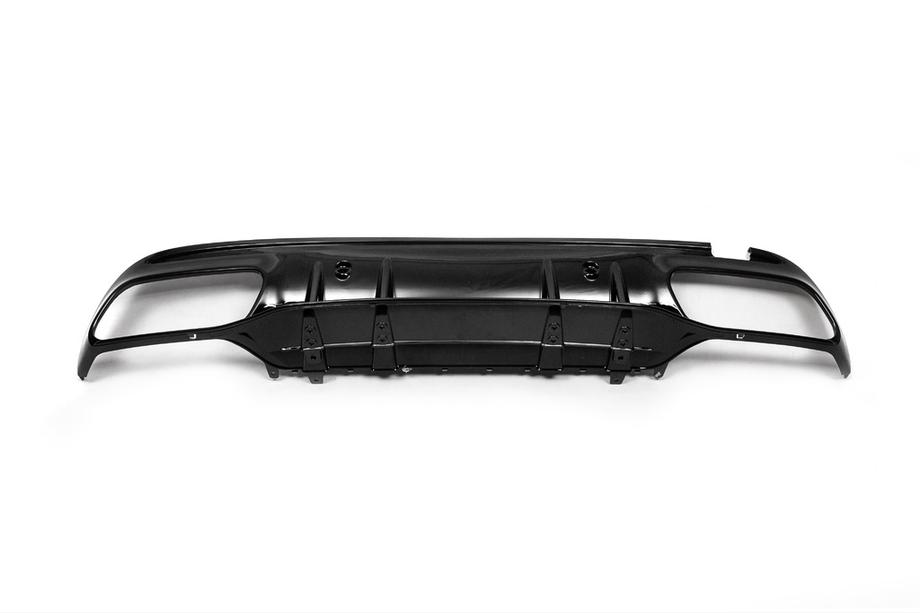 Mercedes C-class W205 2014–2021 Komplet bodykita s polnim zadnjim odbijačem (dizajn Black Mamba C63GT) Fotografija 15