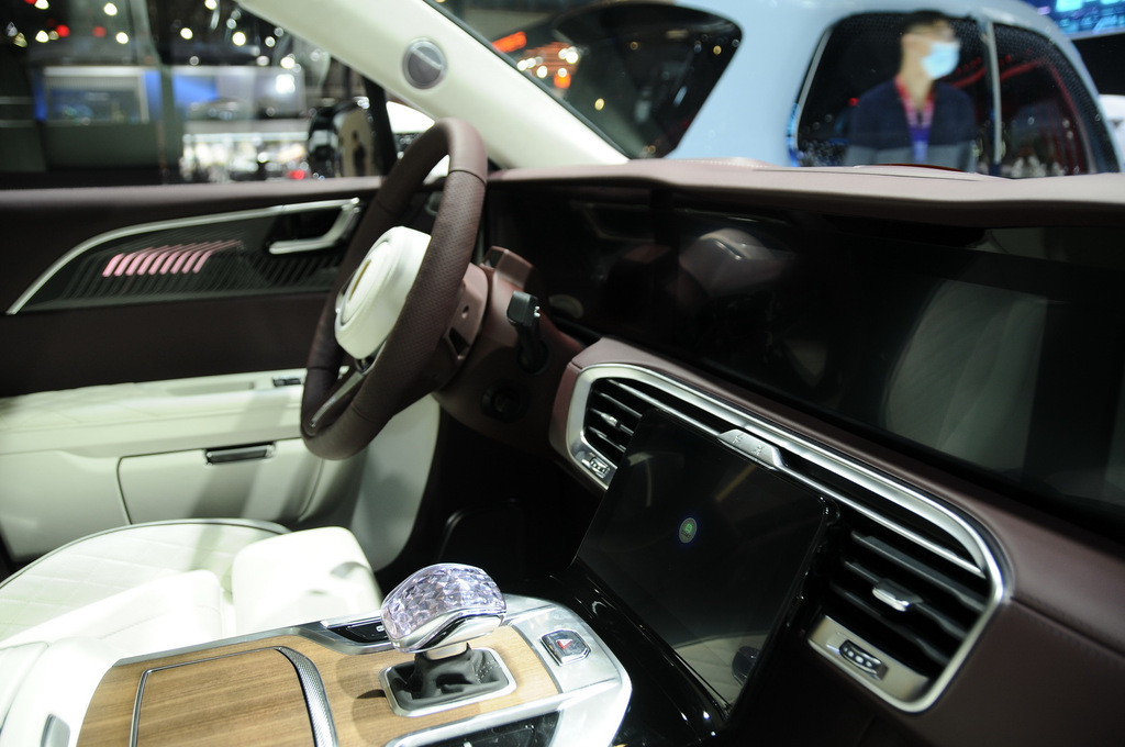 Hongqi E-HS9: električni kitajski analog Rolls-Royce Cullinan