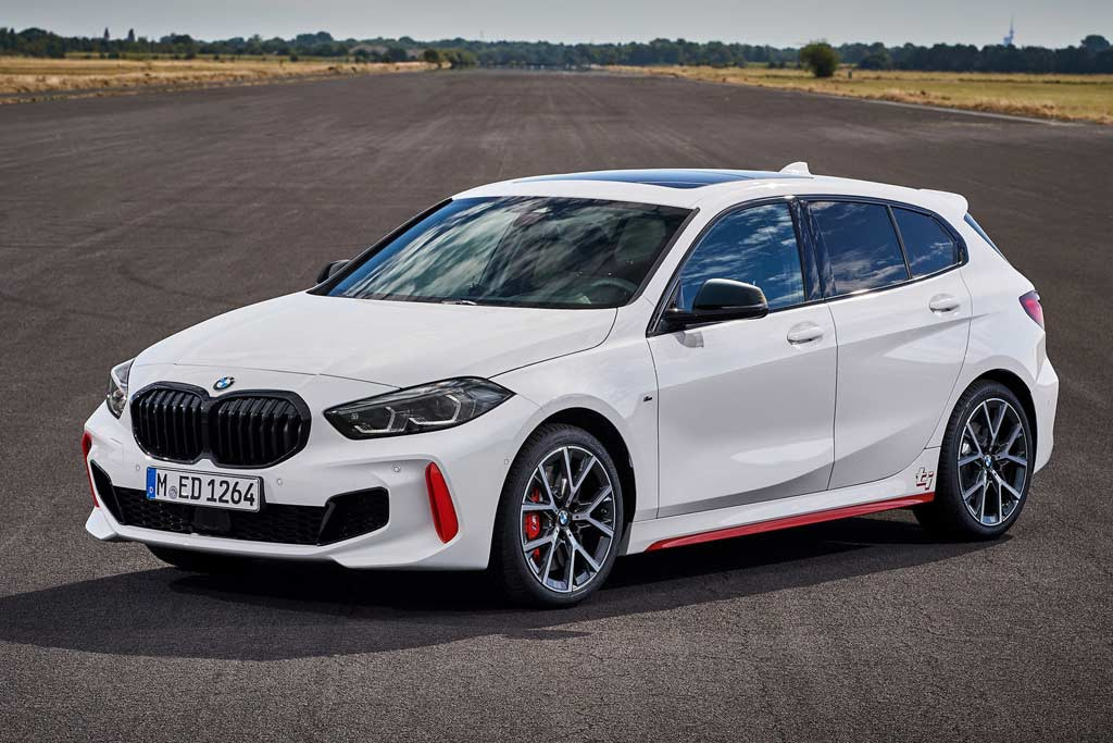 Predstavljen nabrit spredaj gnan hatchback BMW 128ti