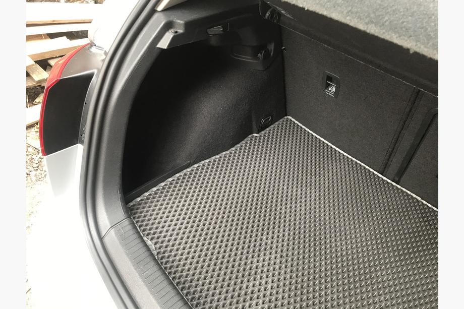 Volkswagen Golf 7/E-Golf 2012–2020 Preproga prtljažnika (HB, EVA, črna) Image
