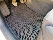 Skoda Superb 2001–2009 EVA avtomobilske preproge (črne) fotografija 18