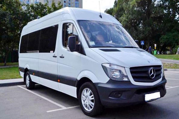 Predelava kombija Sprinter v potniško vozilo