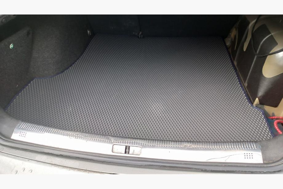 Volkswagen Passat B5 1997–2005 Preproga prtljažnika SD (EVA, črna) Image