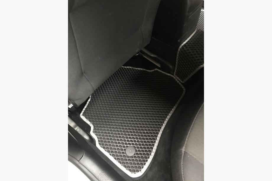 Volkswagen Passat B5 1997–2005 EVA avtomobilske preproge (črne) Fotografija 5