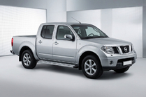 Nissan Navara 2006–2015 Bocni pragovi Maya V4 (2 kos, aluminij) fotografija 1