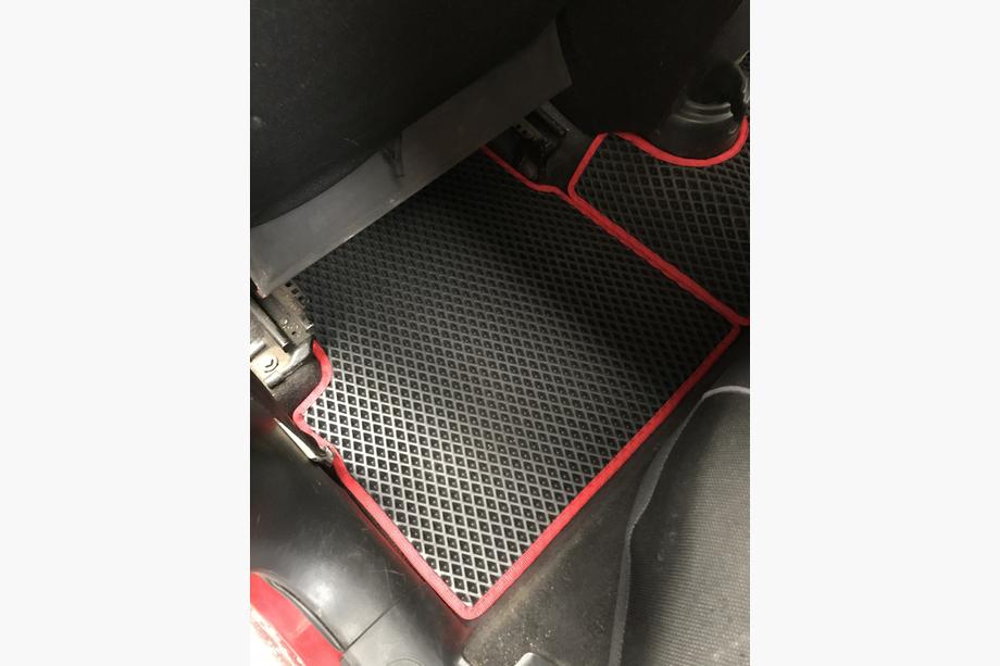 Chevrolet Aveo T250 2005–2011 EVA avtomobilske preproge (črne) Fotografija 2