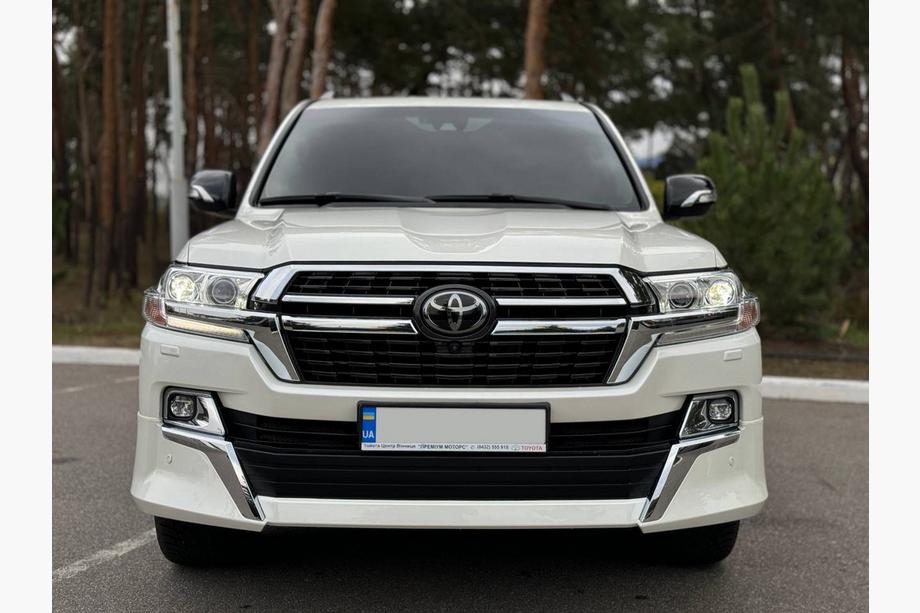 Toyota Land Cruiser 200 2007–2021 Facelift predelovalni komplet iz LC200 2008-2015 na 2021 Executive Fotografija 22