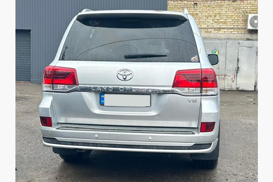 Toyota Land Cruiser 200 2007–2021 Facelift predelovalni komplet iz LC200 2008-2015 na 2021 Executive Fotografija 39