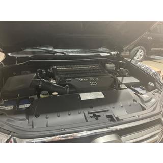 Plastični pokrov pod intercoolerjem za 4.5 diesel Toyota Land Cruiser 200 2007–2021 fotografija 2