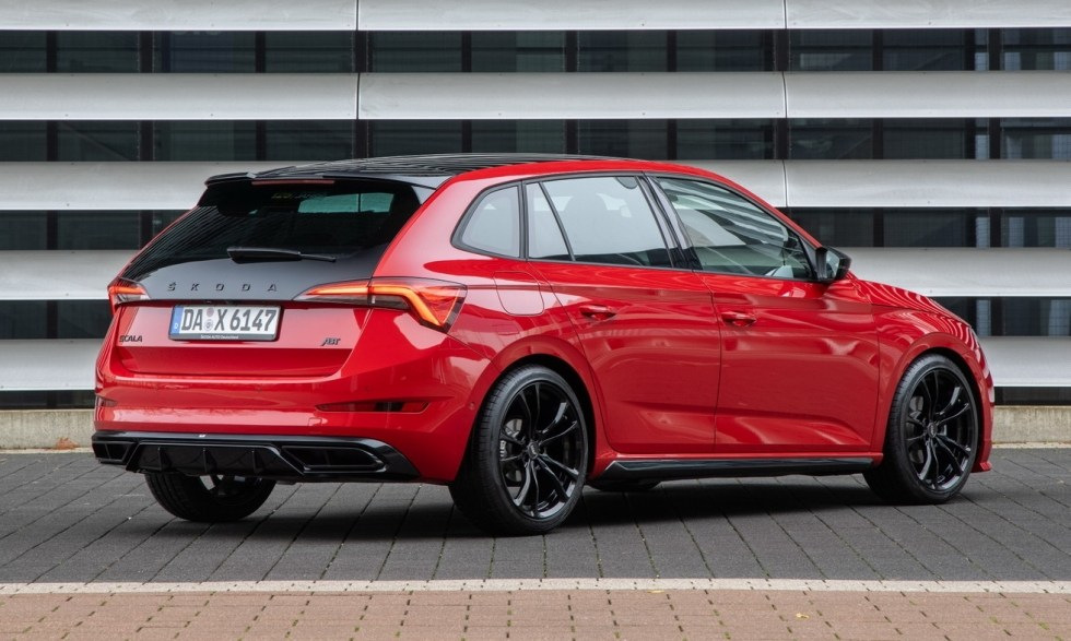 Na prodajo se pripravlja "vroča" različica kombilimuzine Skoda Scala Edition S