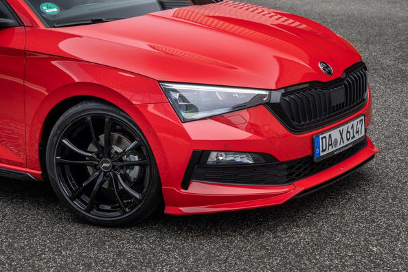 Na prodajo se pripravlja "vroča" različica kombilimuzine Skoda Scala Edition S