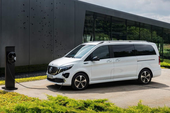 Mercedes-Benz EQV: pregled električnega enoprostorca – prenova, doseg in naslednik VLE
