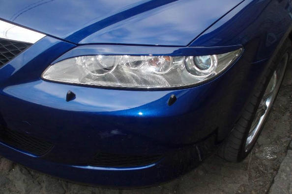 Kako pravilno namestiti trepalnice na žaromete
