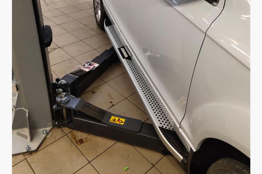 Audi Q7 2005–2015 Mevsim Grey bočne stopnice (2 kos, aluminij) Image