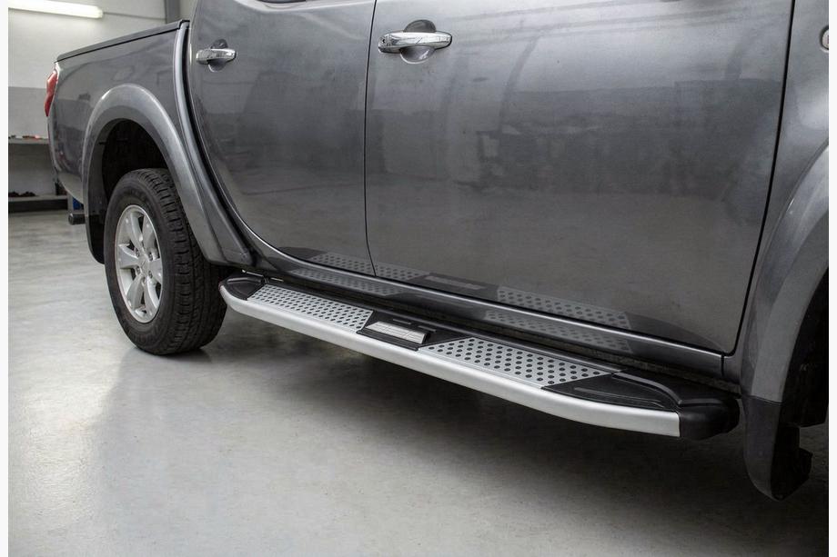 Mitsubishi L200 2006–2015 Mevsim Grey bočne stopnice (2 kos, aluminij) Image