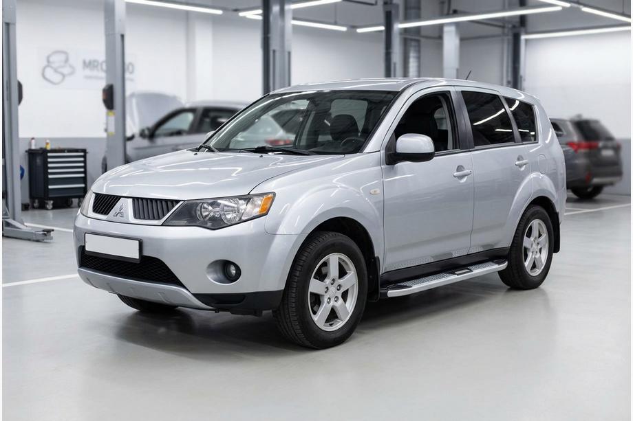 Mitsubishi Outlander 2006–2012 Mevsim Grey bočne stopnice (2 kos, aluminij) Fotografija 1