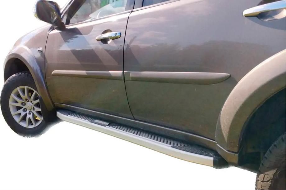 Mitsubishi Pajero Sport 2008–2015 Mevsim Grey bočne stopnice (2 kos, aluminij) Fotografija 8