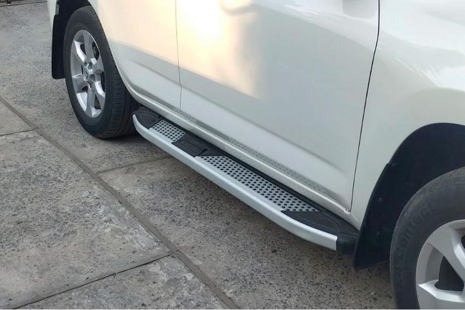 Toyota Rav 4 2006–2013 Mevsim Grey bočne stopnice (2 kos, aluminij) Image