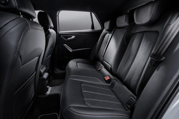 Prenovljeni kompaktni križanec Audi Q2 prve generacije Fotografija 8