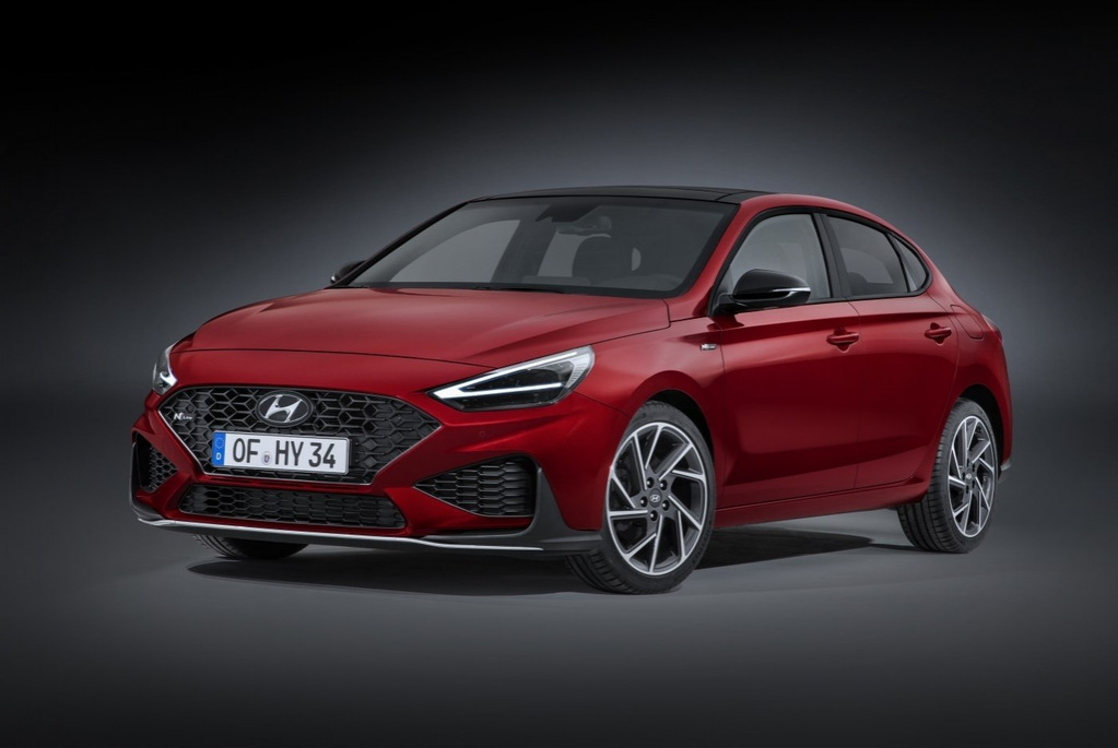 Test prenovljenega liftbacka Hyundai i30 Fastback