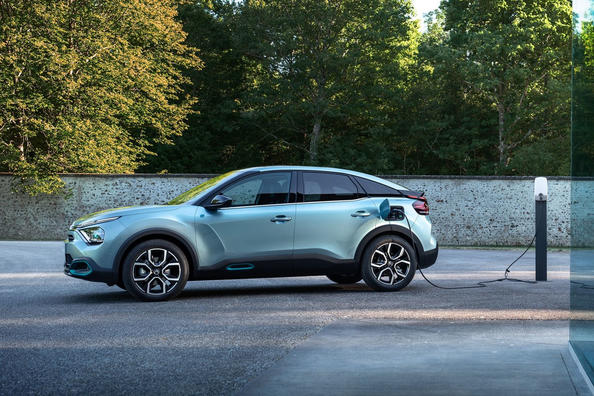 Test električnega kombilimuzinskega modela Citroen e-С4