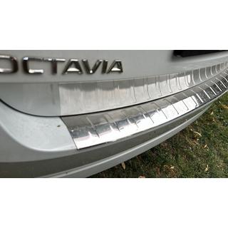 Nerjaveča zaščitna letev zadnjega odbijača Carmos (SW) Skoda Octavia IV A8 2020– fotografija 1