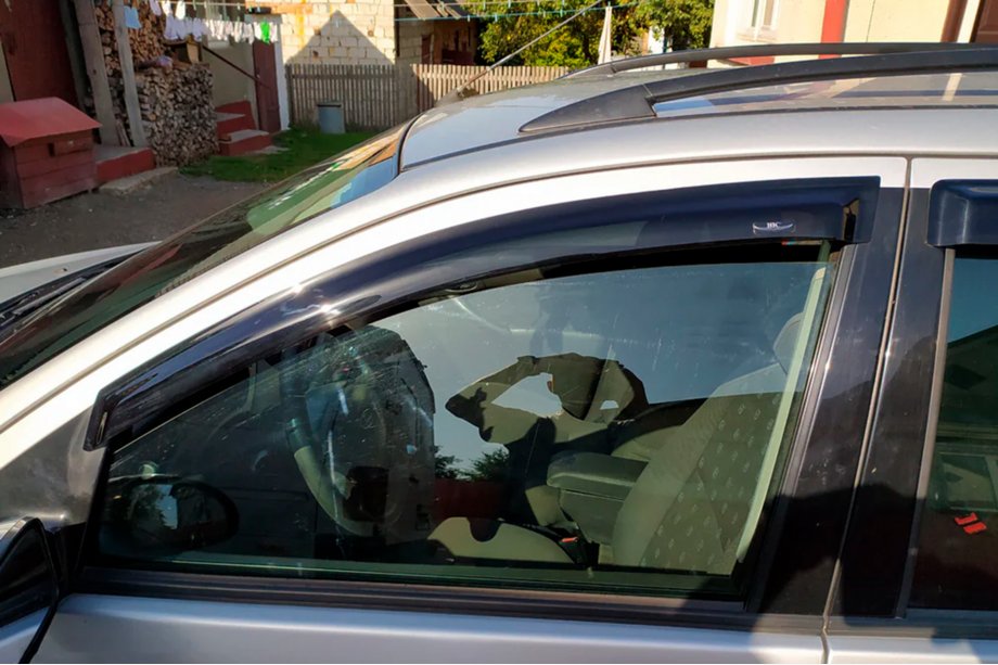 Ford Focus I 1998–2005 Okenski deflektorji SW (4 kosi, HIC) Image
