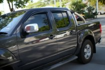 Nissan Navara 2006–2015 Deflektorji oken (4 kosi, HIC) fotografija 1