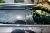 Audi Q5 2008–2017 Deflektorji oken (4 kosi, HIC) fotografija 2