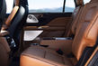 Premijski 7-sedežni križanec Lincoln Aviator fotografija 10