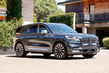 Premijski 7-sedežni križanec Lincoln Aviator fotografija 1