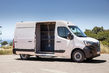 Pregled posodobljenega kombija Renault Master fotografija 5