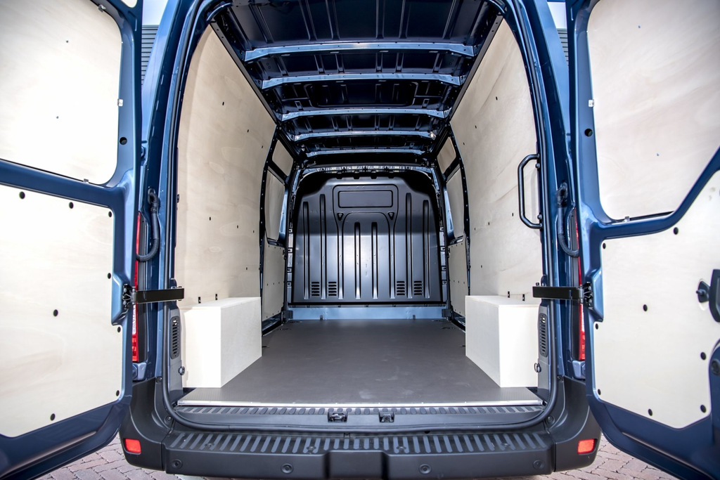 Pregled posodobljenega kombija Renault Master
