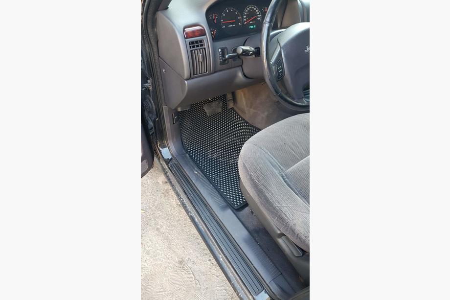 Jeep Grand Cherokee WJ 1999–2004 EVA avtomobilske preproge (črne) Image